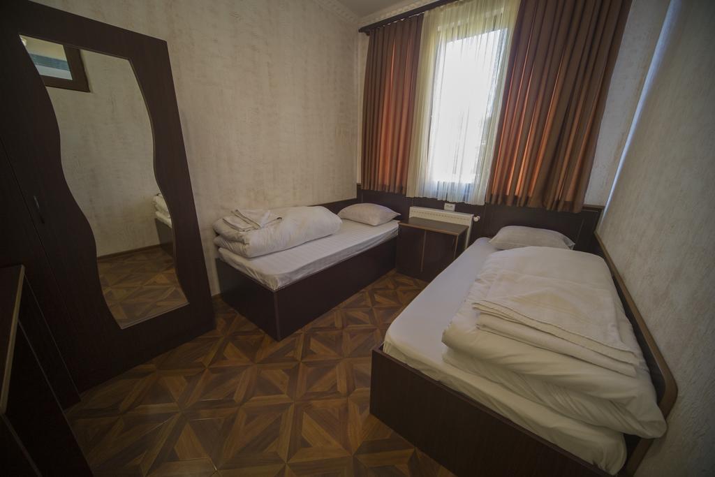 Hotel Nikala Цакалтубо Екстер'єр фото
